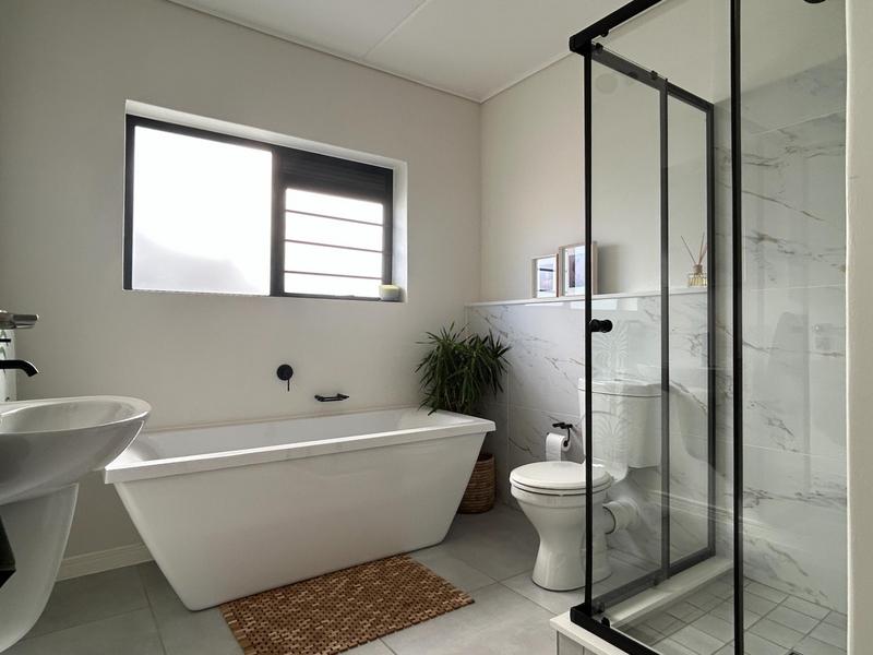 3 Bedroom Property for Sale in Sandown Western Cape